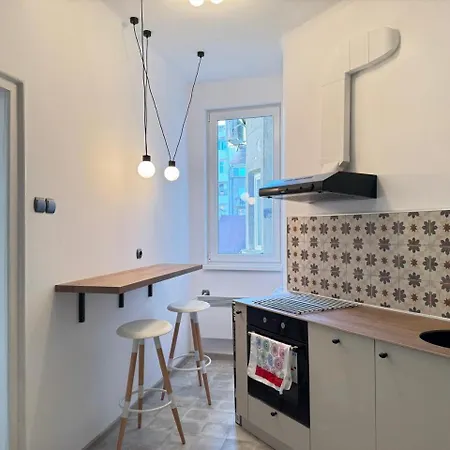 My Place In - Center - 2 Bedrooms - Self Check-in Apartment